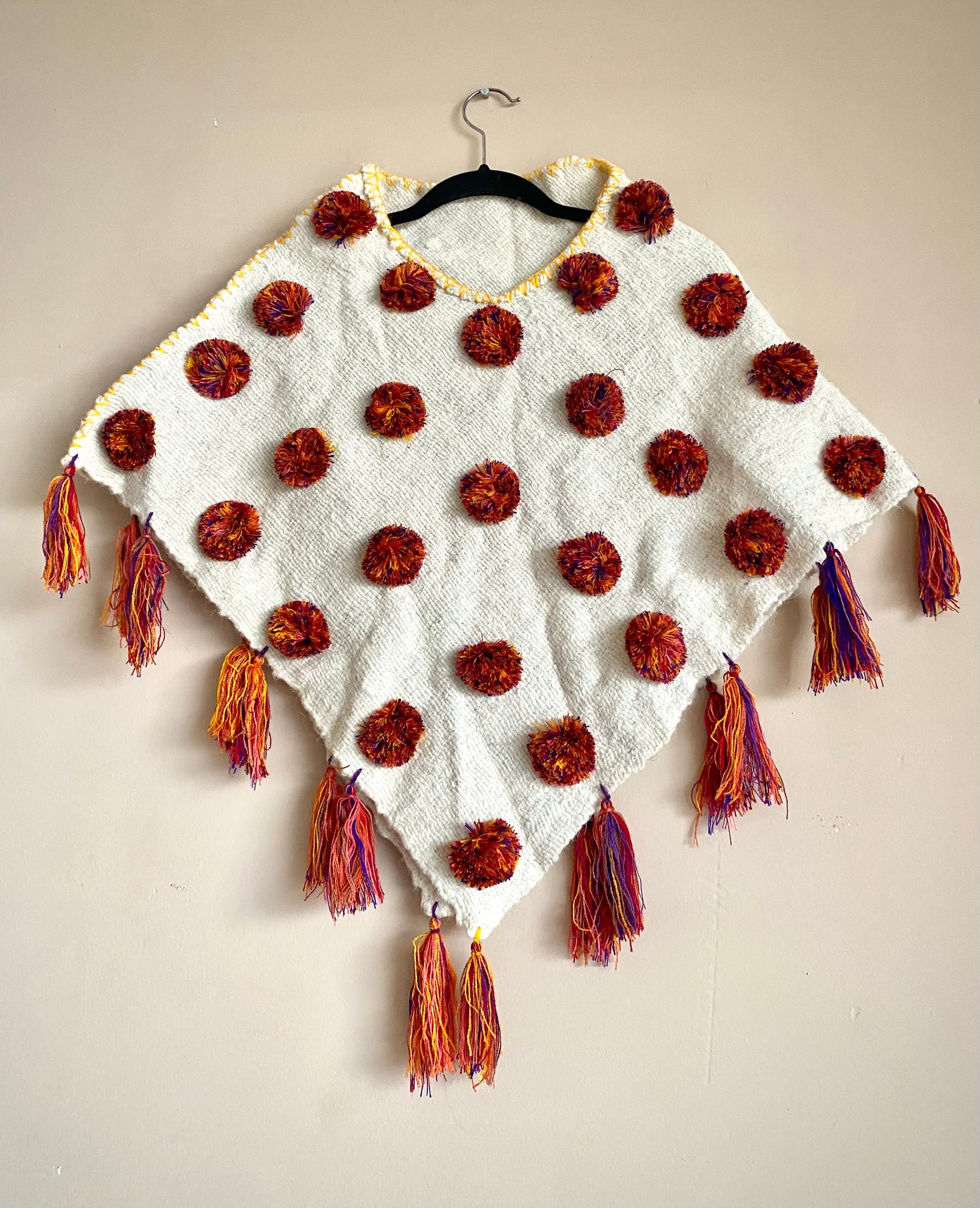 Kids' Pompom Wool TriangIe Poncho • Chiapas